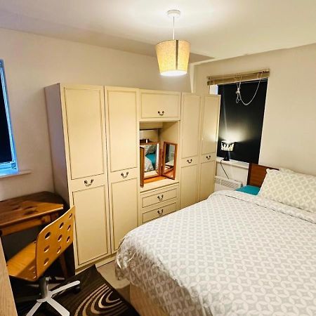 The Right Place. A Fabulous/Cozy Double Room Лондон Экстерьер фото