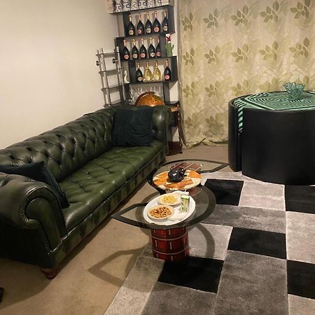 The Right Place. A Fabulous/Cozy Double Room Лондон Экстерьер фото